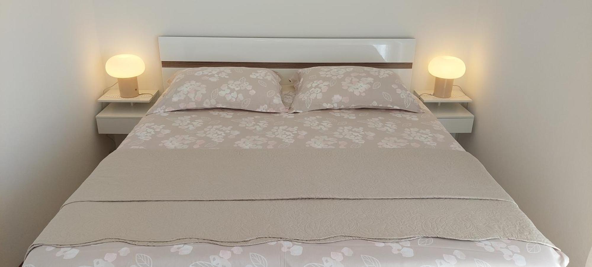 Apartmani Sladana Kampor Oda fotoğraf