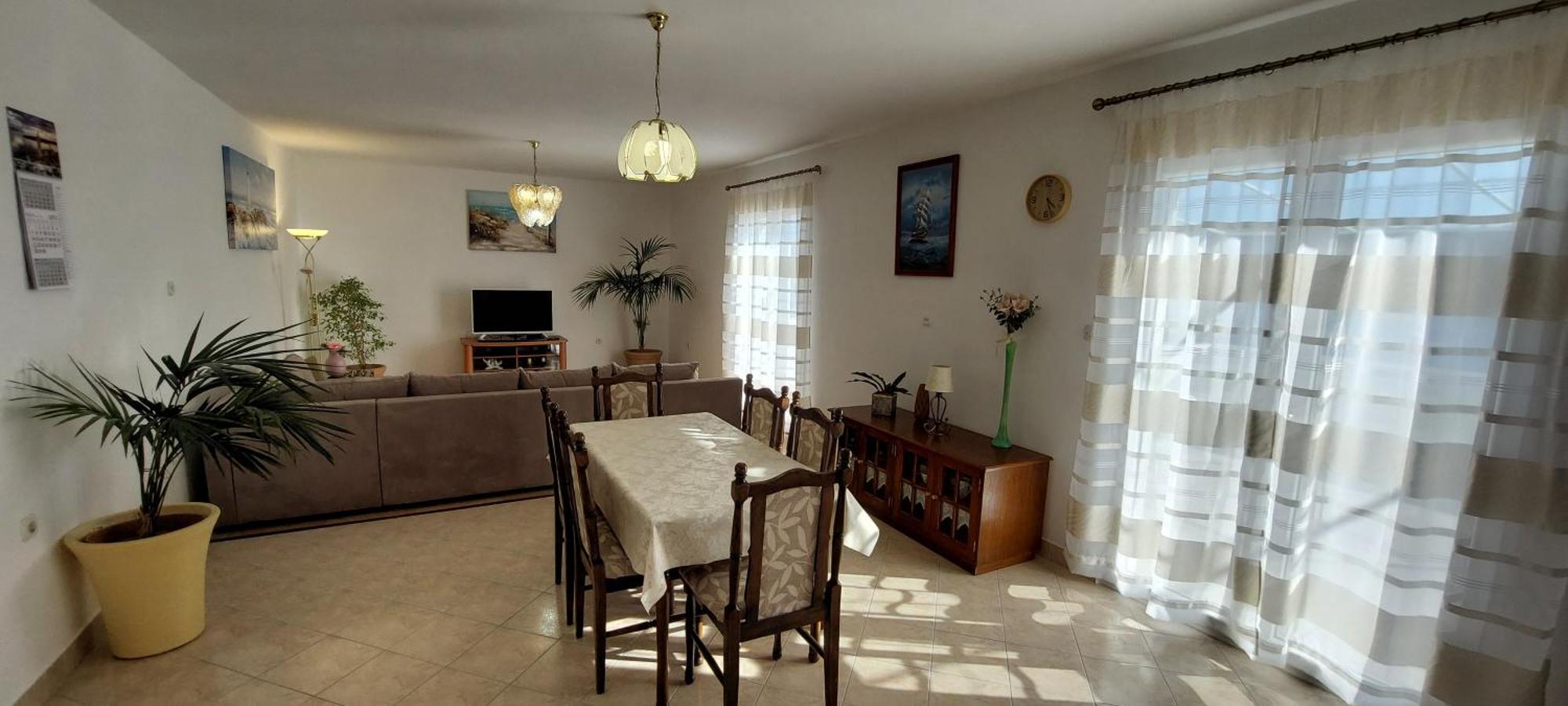 Apartmani Sladana Kampor Oda fotoğraf